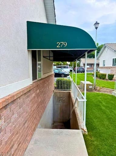 Entrance to Canyon Vista Insurance at 279 E 950 S St in Orem, Utah